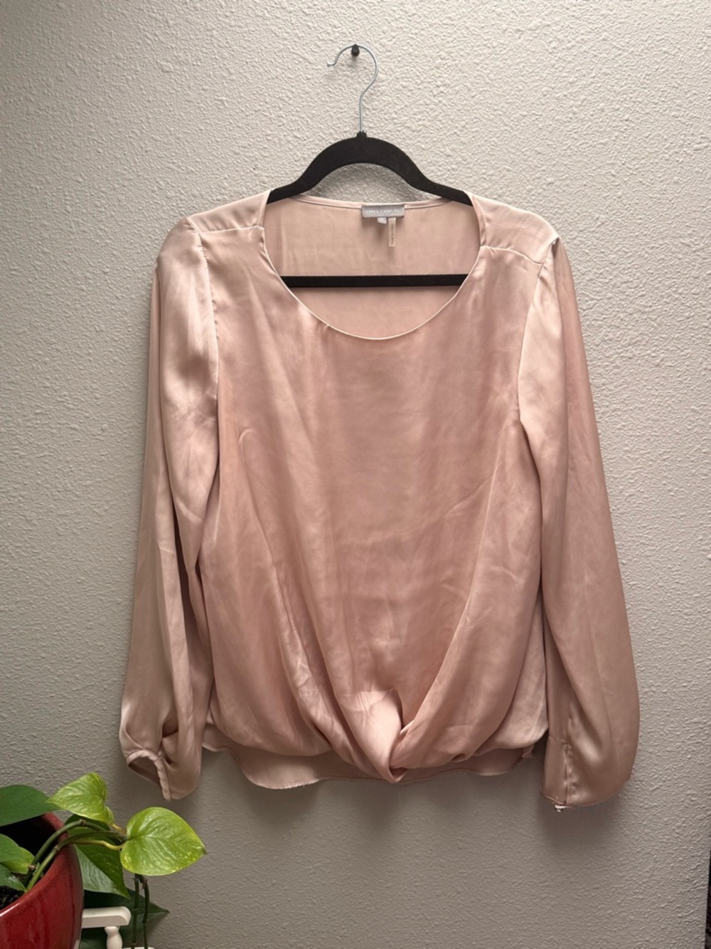 Vince Camuto Blush Satin Twist-Hem Long Sleeve Blouse